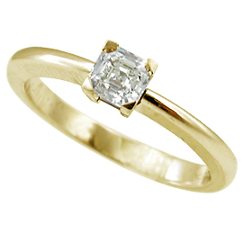 18K Yellow Gold Solitaire Ring : 0.35 ct Diamond