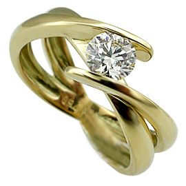 18K Yellow Gold Solitaire Ring : 0.33 ct Diamond