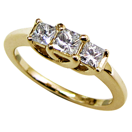 18K Yellow Gold Three Stone Ring : 0.70 cttw Diamonds