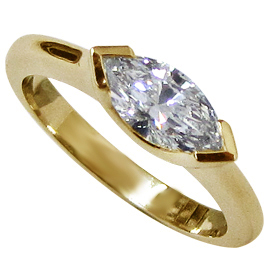 18K Yellow Gold Solitaire Ring : 0.50 ct Diamond