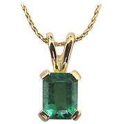 18K Yellow Gold 0.70cttw Emerald Pendant