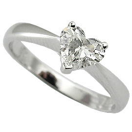 18K White Gold Solitaire Ring : 0.33 ct Diamond