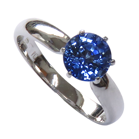 18K White Gold Solitaire Ring : 1.64 ct Sapphire