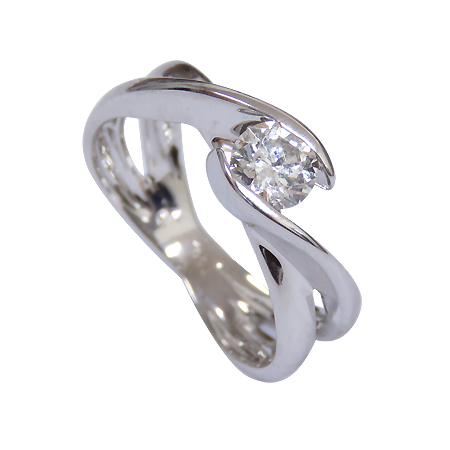 18K White Gold Solitaire Ring : 0.50 ct Diamond