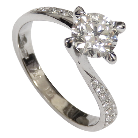 18K White Gold Multi Stone Ring : 0.70 cttw Diamond