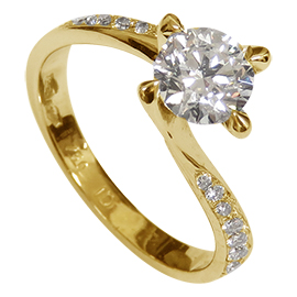 18K Yellow Gold Multi Stone Ring : 0.70 cttw Diamond