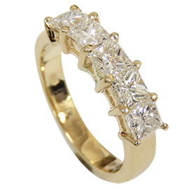 18K Yellow Gold Multi Stone Ring : 1.50 cttw Diamonds
