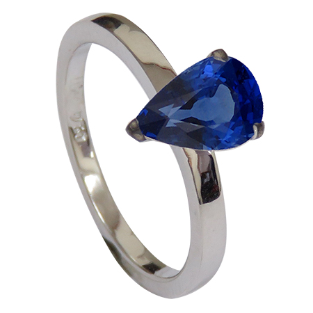 18K White Gold Solitaire Ring : 1.00 ct Sapphire