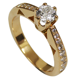 18K Yellow Gold Multi Stone Setting : 0.65 cttw Diamonds