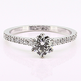 18K White Gold Multi Stone Ring : 0.92 cttw Diamonds