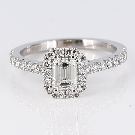 18K White Gold Halo Ring : 1.20 cttw Diamond