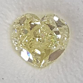 3.02 ct Heart Shape Diamond : Fancy Light Yellow / VVS2