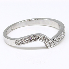 18K White Gold Band : 0.14 cttw Diamonds