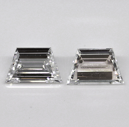 0.93 cttw Pair of Trapezoid Natural Diamonds : E / VS1