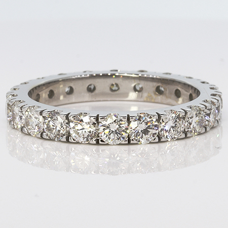 18K White Gold Band : 2.00 cttw Diamonds