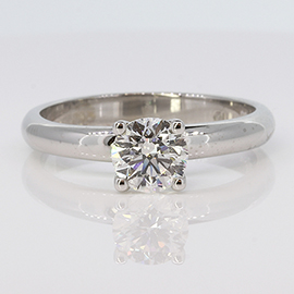 18K White Gold Solitaire Ring : 0.50 ct Diamond