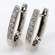 14K White Gold 0.18cttw Diamond Earrings