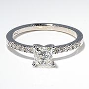 14K White Gold 0.60cttw Diamond Ring