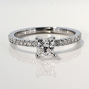 18K White Gold 0.60cttw Diamond Ring