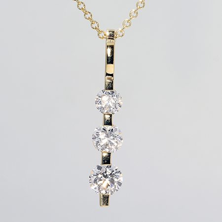 18K Yellow Gold Three Stone Pendant : 0.75 cttw Diamonds