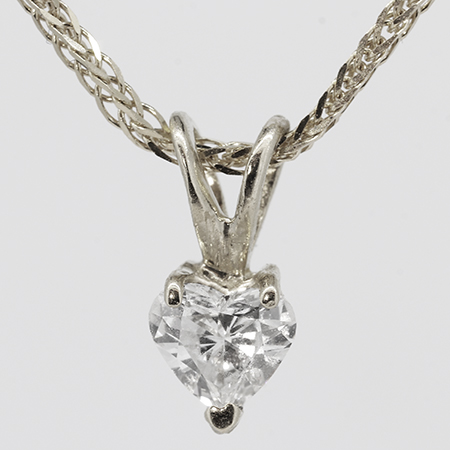 14K White Gold Heart Pendant : 0.25 ct Diamond