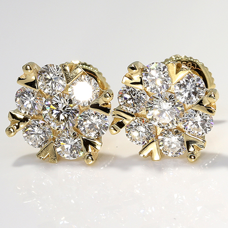18K Yellow Gold Designer Stud Earrings : 1.60 cttw Diamonds
