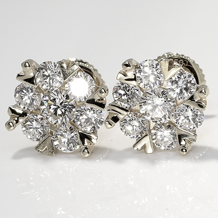 18K White Gold Designer Stud Earrings : 1.60 cttw Diamonds