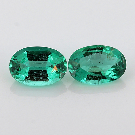 0.78 cttw Pair of Oval Emeralds : Deep Rich Green