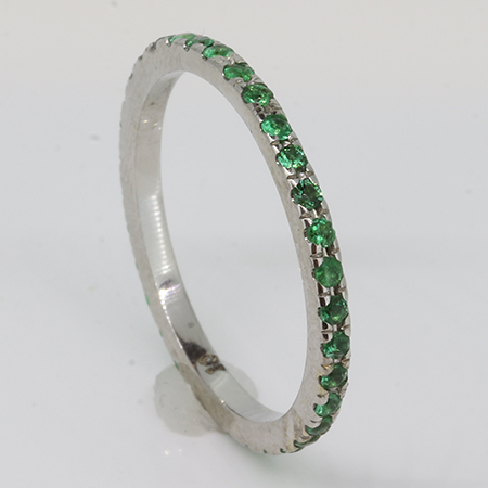 18K White Gold Band : 0.32 cttw Emeralds