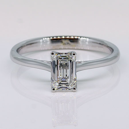 14K White Gold Solitaire Ring : 0.70 ct Diamond