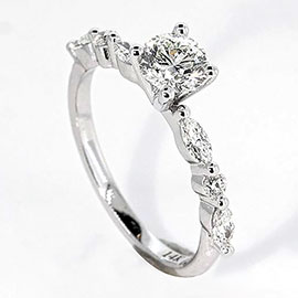 14K White Gold Multi Stone Ring : 0.80 cttw Diamonds