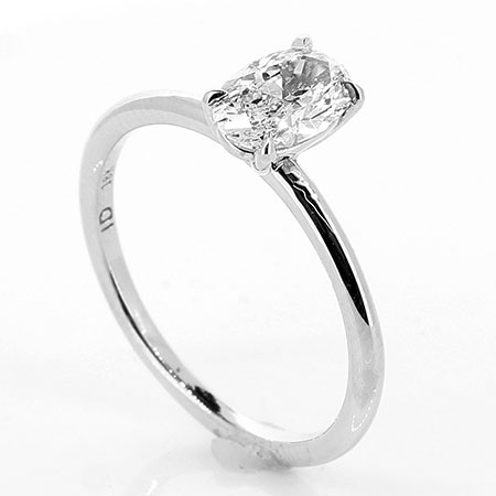 18K White Gold Solitaire Ring : 0.90 ct Diamond