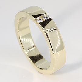14K Yellow Gold Band : 0.07 cttw Diamonds