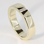 14K Yellow Gold 0.07cttw Diamond Band