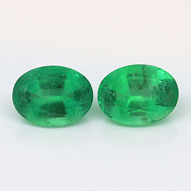 2.61 cttw Pair of Oval Natural Emeralds : Grass Green