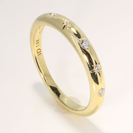 14K Yellow Gold Band : 0.10 ct Diamonds