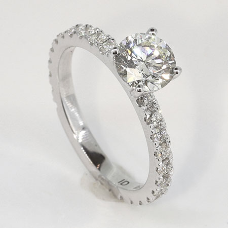 18K White Gold Multi Stone Ring : 1.70 cttw Diamonds