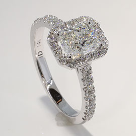 14K White Gold Multi Stone Ring : 1.50 cttw Diamonds