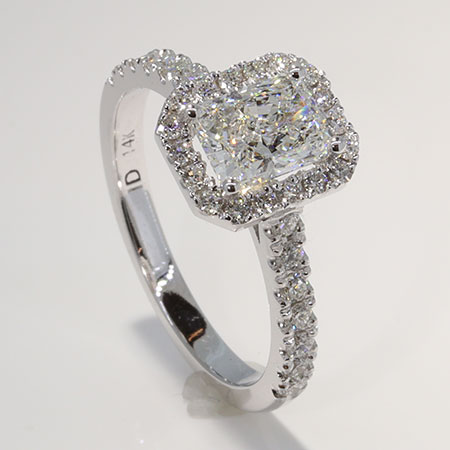 14K White Gold Multi Stone Ring : 1.50 cttw Diamonds