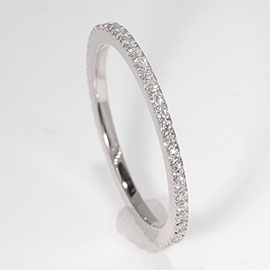 18K White Gold Band : 0.33 cttw Diamonds