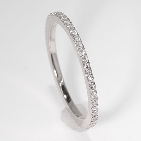 18K White Gold Band : 0.33 cttw Diamonds
