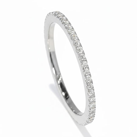 18K White Gold Band : 0.33 cttw Diamonds