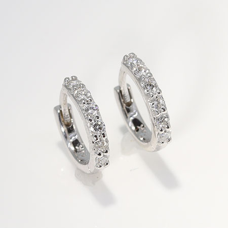 14K White Gold Hoop Upper Lobe Earrings : 0.20 cttw Diamonds