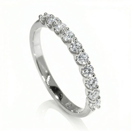Platinum Band : 0.50 ct Diamonds