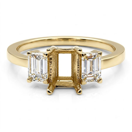 18K Yellow Gold Three Stone Setting : 0.70 cttw Diamonds
