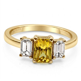 18K Yellow Gold Three Stone Ring : 2.00 cttw Sapphire & Diamonds