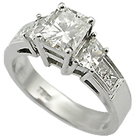 18K White Gold Multi Stone Ring : 1.65 cttw Diamonds