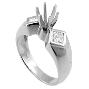 Platinum Three Stone Setting : 0.50 cttw Diamonds